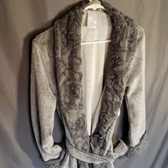 Secret treasures sleepwear robe - Picture 6 of 8